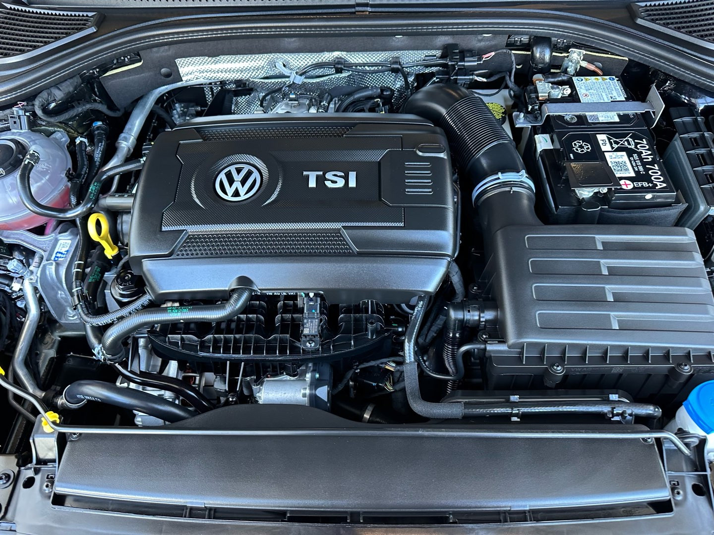 https://s3.amazonaws.com/dealerappcenter/dealergroups/336/vehicles/266356/qwJC5t.jpg