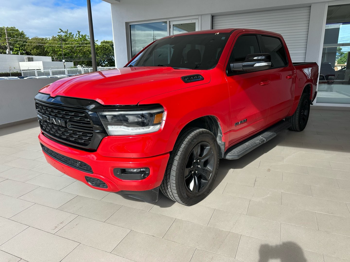 https://s3.amazonaws.com/dealerappcenter/dealergroups/336/vehicles/269697/Svgi3D.jpg