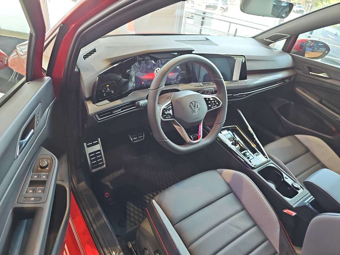 https://s3.amazonaws.com/dealerappcenter/dealergroups/336/vehicles/274433/0FbJhN.JPEG
