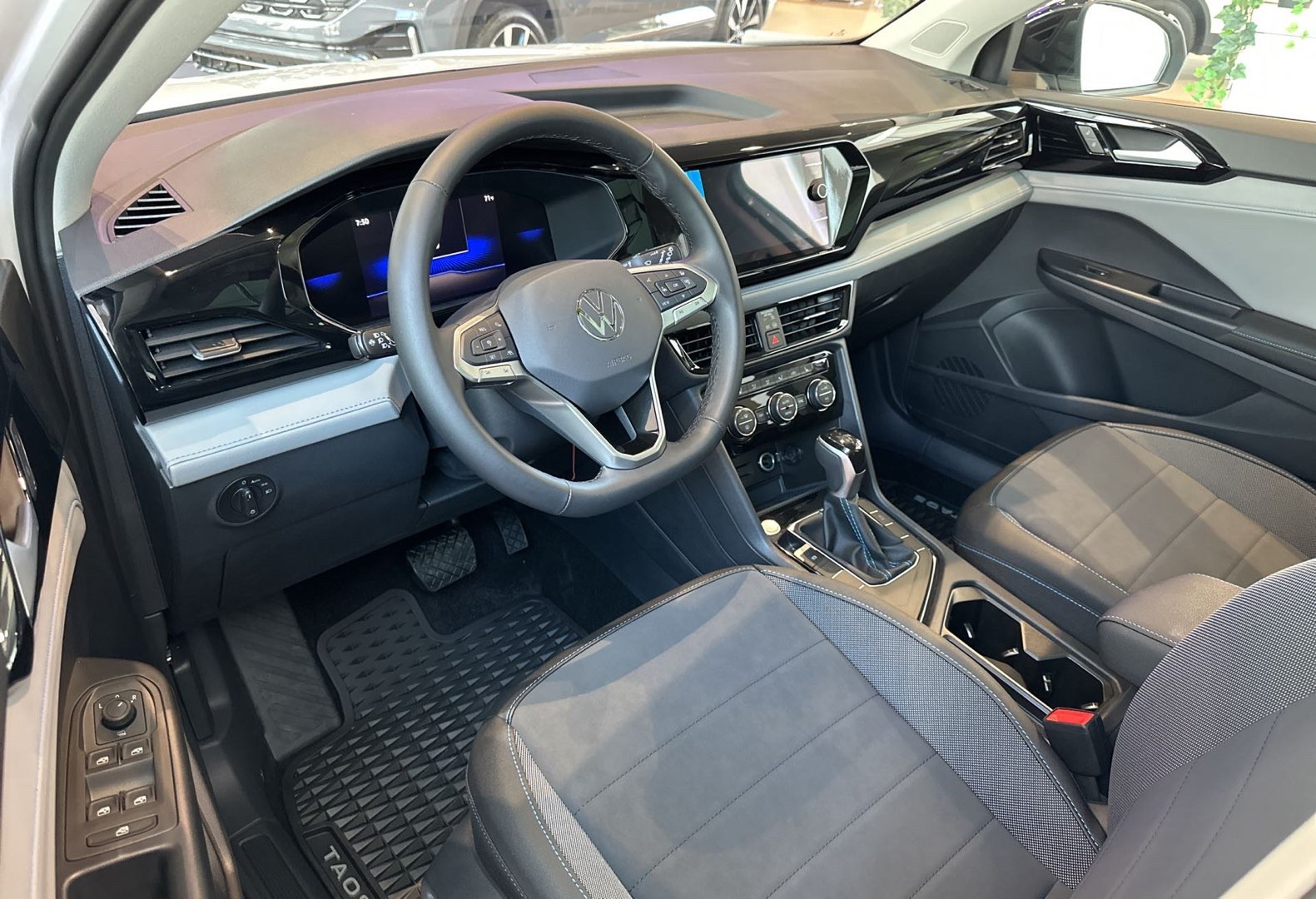 https://s3.amazonaws.com/dealerappcenter/dealergroups/336/vehicles/276032/20xIxp.jpg