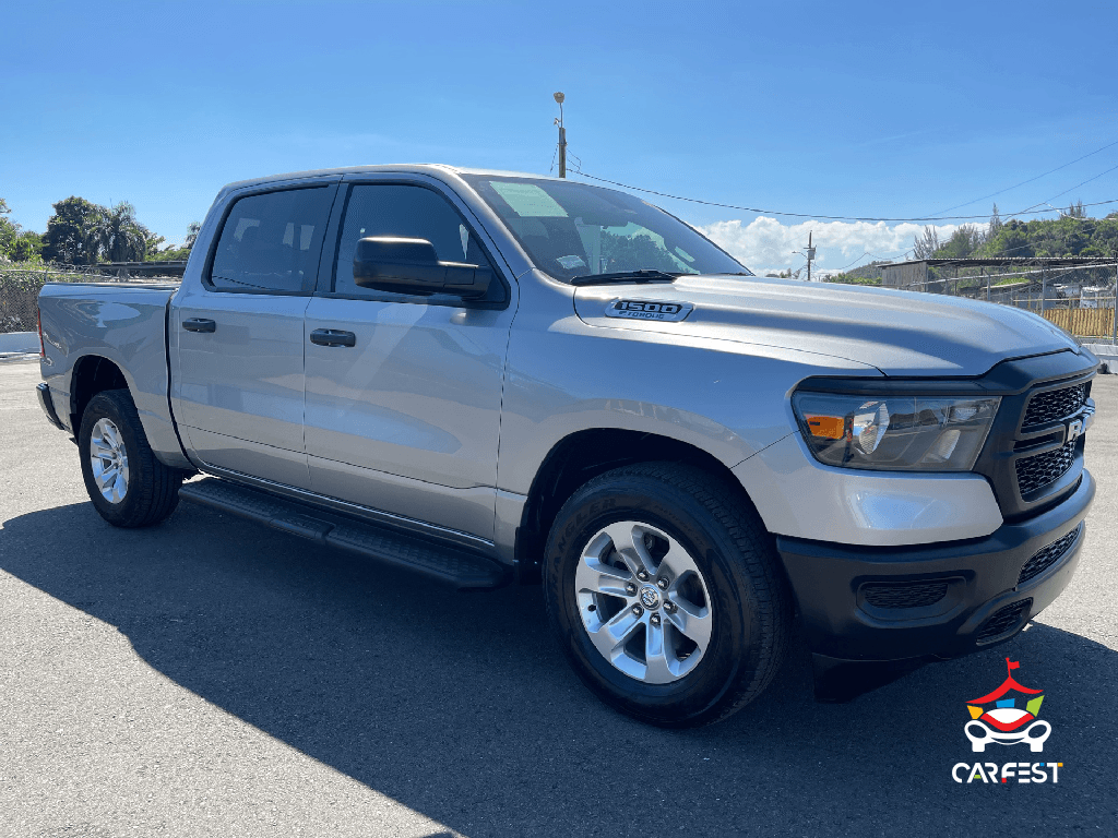 https://s3.amazonaws.com/dealerappcenter/dealergroups/352/vehicles/271235/VluRhk.png