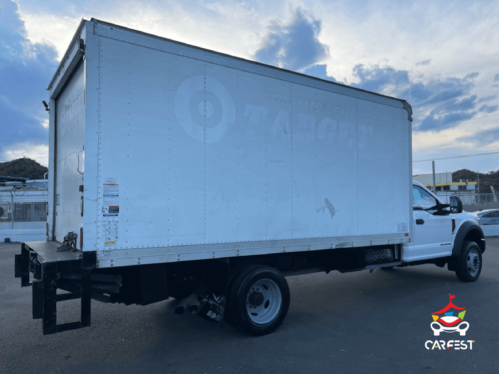 https://s3.amazonaws.com/dealerappcenter/dealergroups/352/vehicles/273023/v4ncEf.png