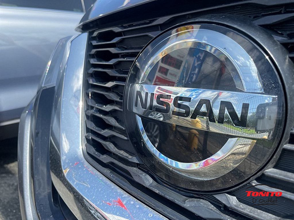 https://s3.amazonaws.com/dealerappcenter/dealergroups/61/vehicles/241002/syYFd4.jpg