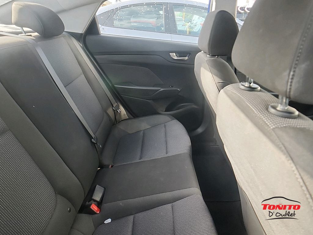 https://s3.amazonaws.com/dealerappcenter/dealergroups/61/vehicles/241026/Prr7q7.jpg
