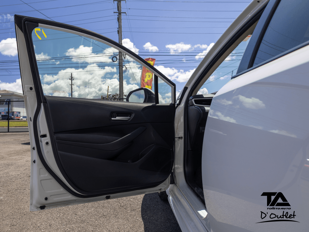 https://s3.amazonaws.com/dealerappcenter/dealergroups/61/vehicles/281820/9p790j.png