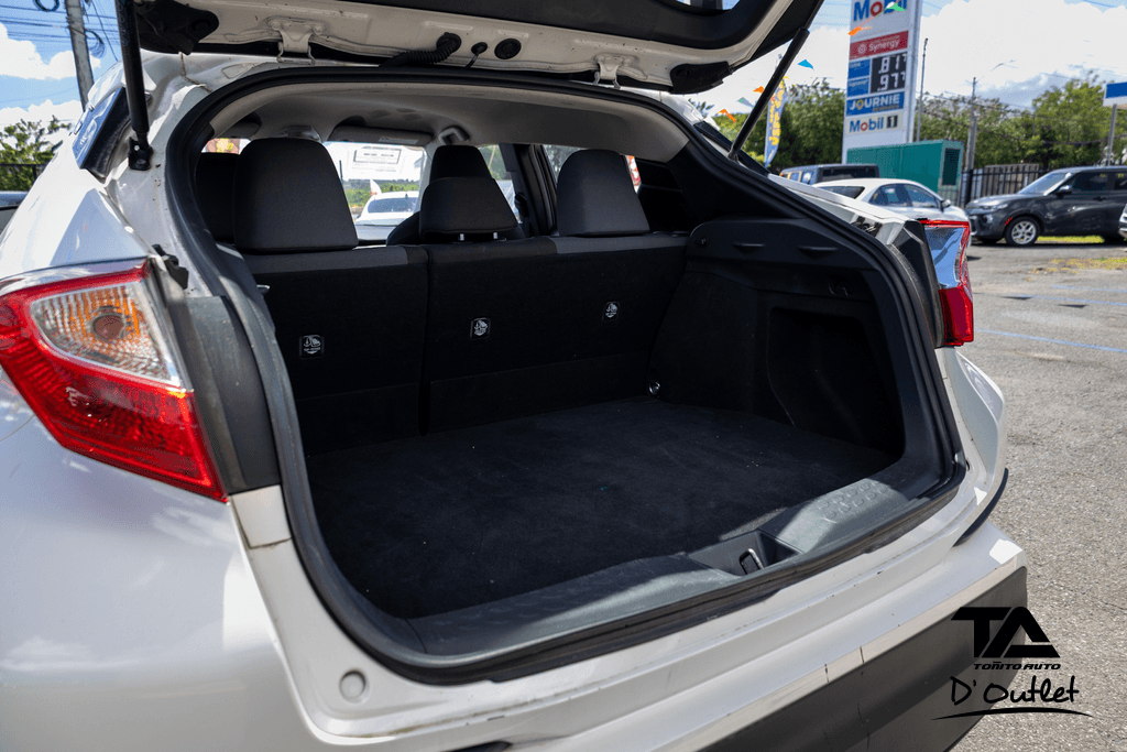 https://s3.amazonaws.com/dealerappcenter/dealergroups/61/vehicles/281821/Ll3ymV.png