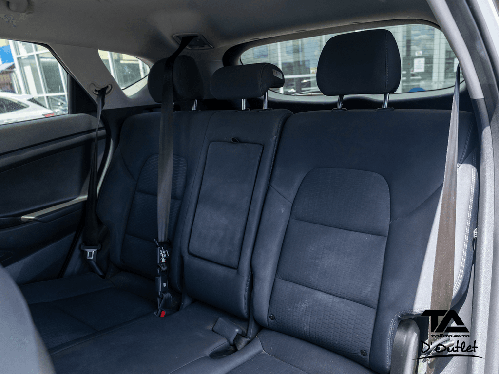 https://s3.amazonaws.com/dealerappcenter/dealergroups/61/vehicles/281824/9K9xKV.png