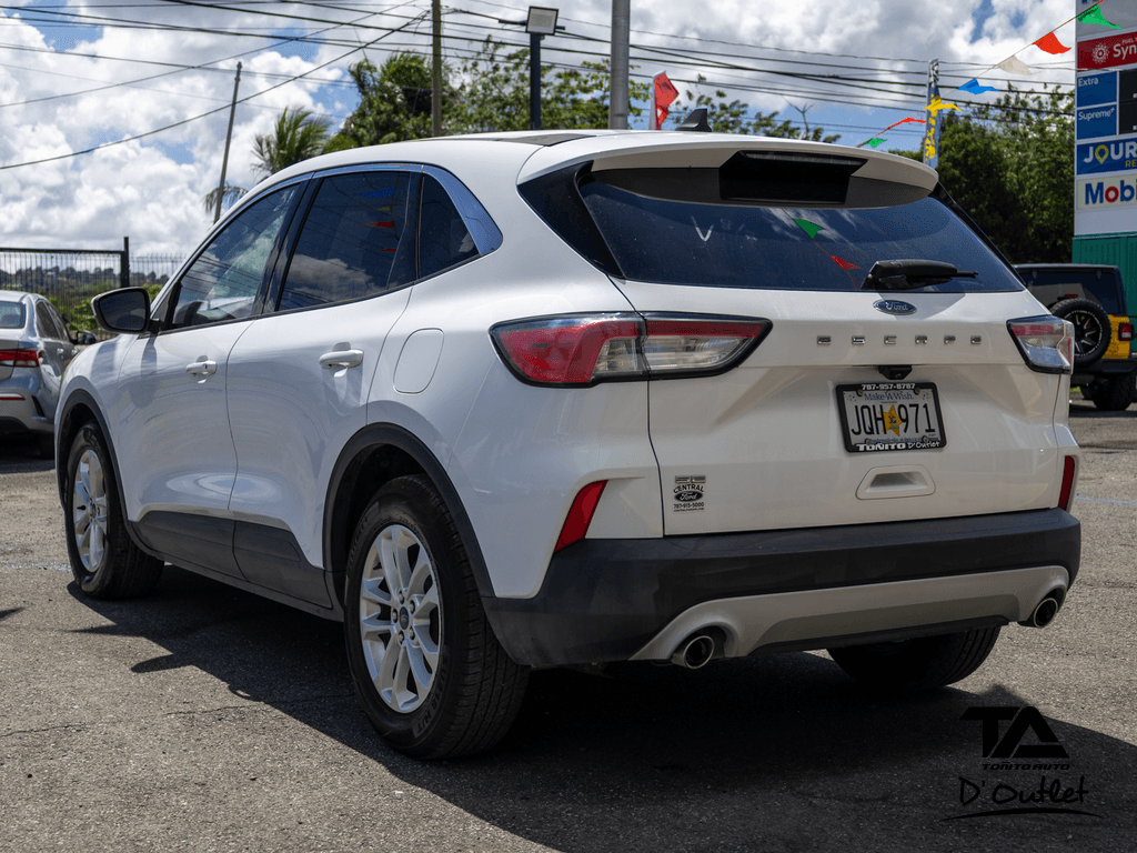 https://s3.amazonaws.com/dealerappcenter/dealergroups/61/vehicles/281826/omNB6I.png