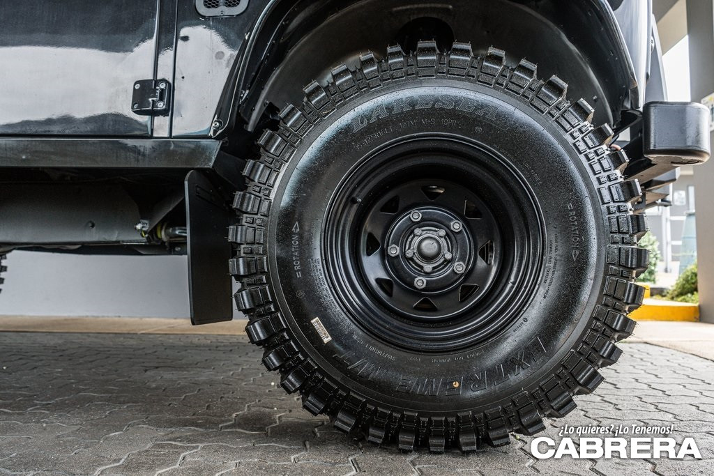 https://s3.amazonaws.com/dealerappcenter/dealergroups/88/vehicles/213710/5meDrr.jpg