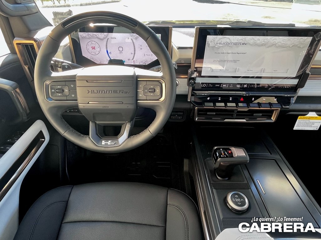 https://s3.amazonaws.com/dealerappcenter/dealergroups/88/vehicles/220214/U0s7Sf.jpg
