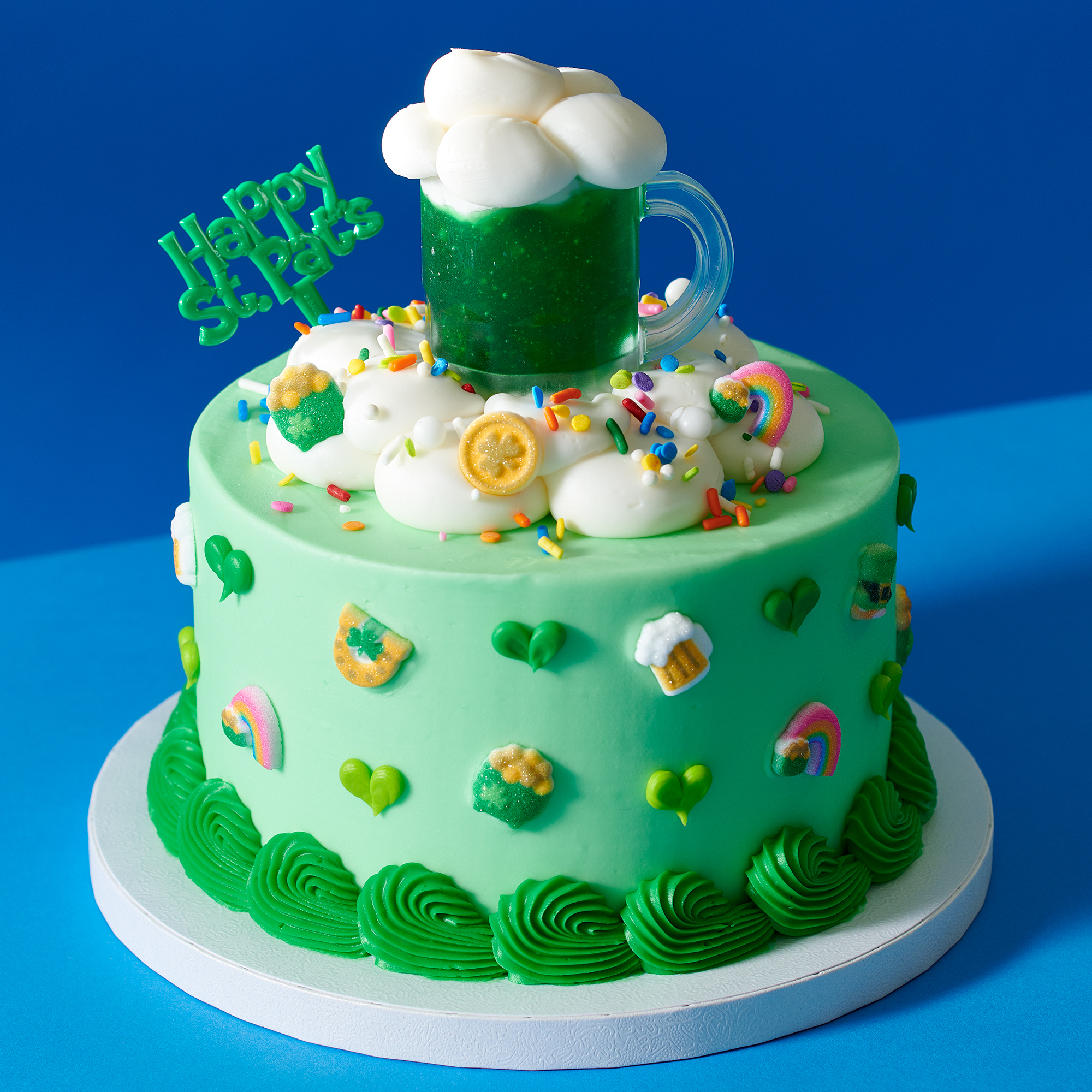 Luck, laughter and cheers! Cake Design