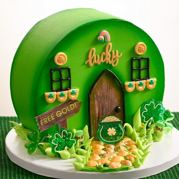 Lucky Leprechaun Cottage Cake Design