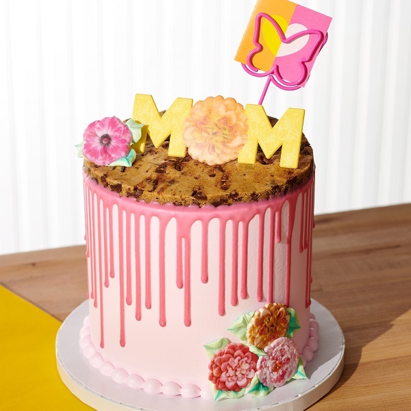Mother’s Bloom Cake Design