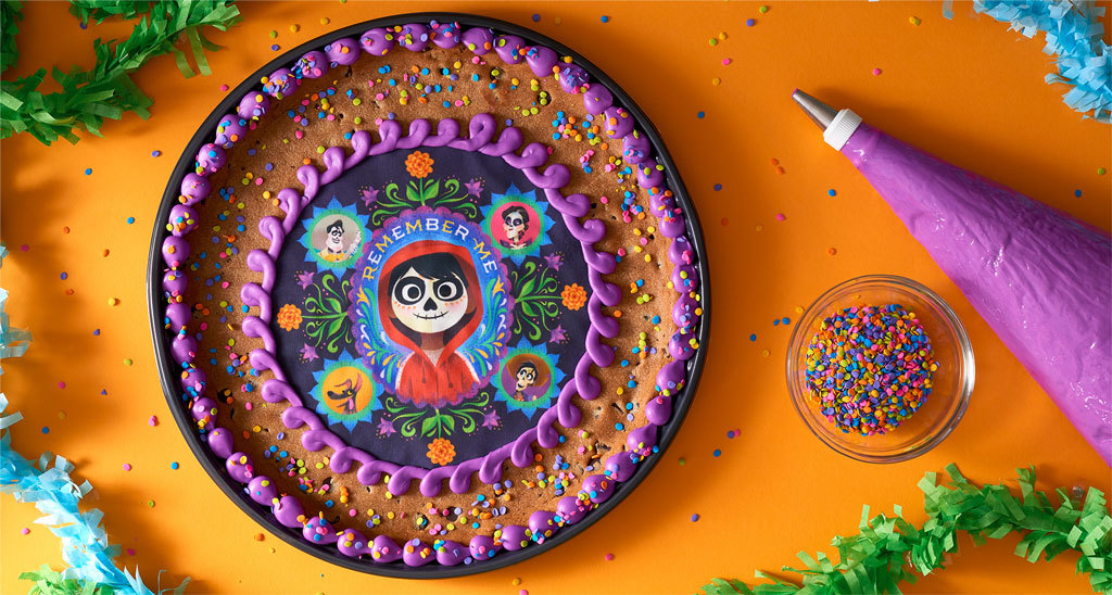 Dress Bakery Up Halloween Mega Cookie