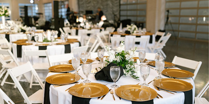 table setting in the oaks terrace reception area
