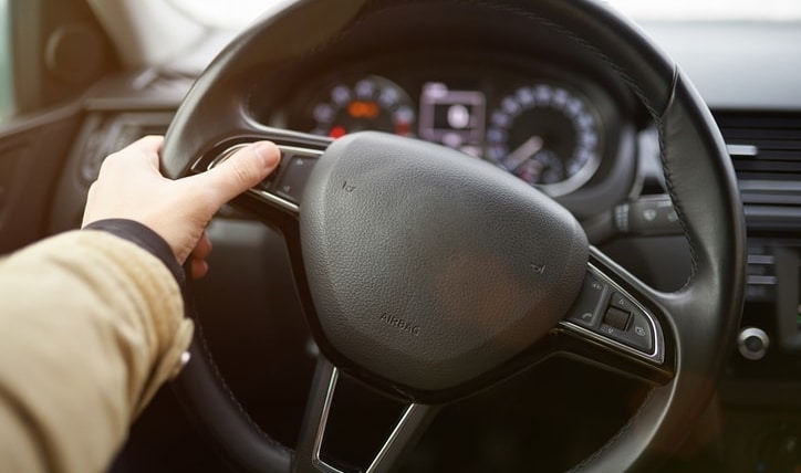 Qué es velocidad crucero y cómo funciona en los vehículos