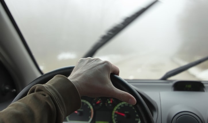 Cómo conducir con niebla