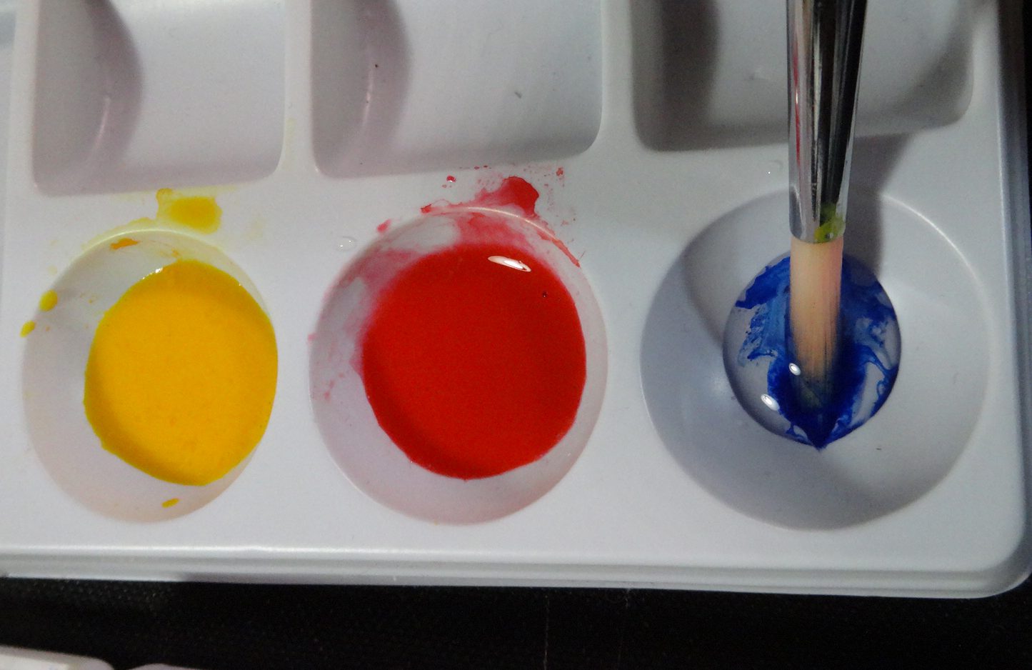 Exploring Inktense Pan Paint Techniques on Fabric with Tess Imobersteg