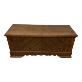 Mid 20th Century Lane Furniture Altavista Va Cedar Chest