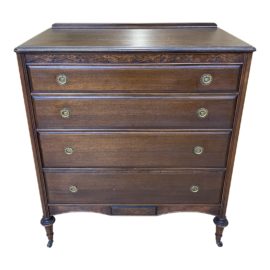 Mid 20th Century Berkey & Gay English Traditional Four Drawer Dresser
