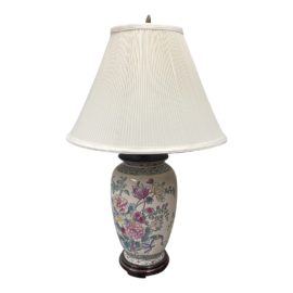 Late 20th Century Chinese Porcelain Hand Painted Table Lamp