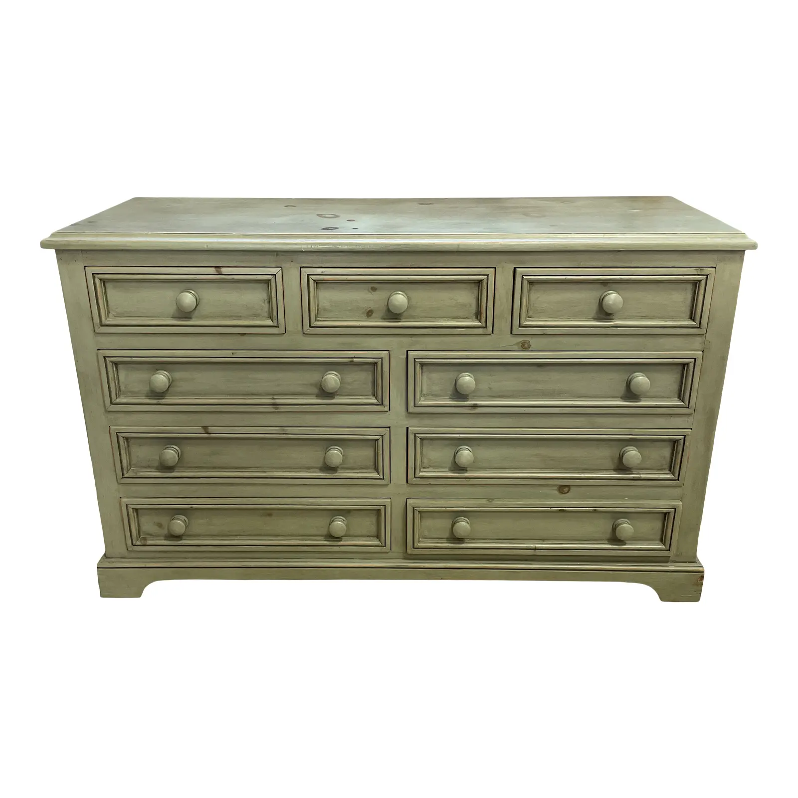 Early 21st Century Pine Nine Drawer Dresser