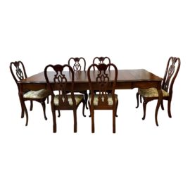 Thomasville Late 20th Century Queen Anne Style Extension Dining Table + Six Chairs Set