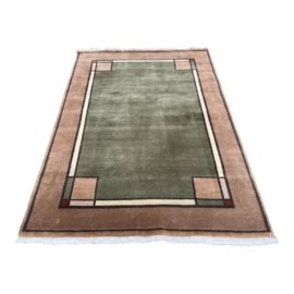 Crafts Gingko Border Handknotted Area Rug - 5′ × 7′