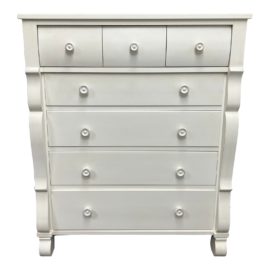 Ethan Allen New Country Collection Lindsey 7-Drawer Chest. Original Price: $2,570