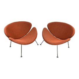 Artifort Pierre Paulin Orange Slice Lounge Chairs F437, a Pair
