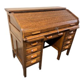 Antique Roll Top Oak Desk With Keys