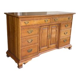 Thomasville Bay Colony Buffet Cabinet