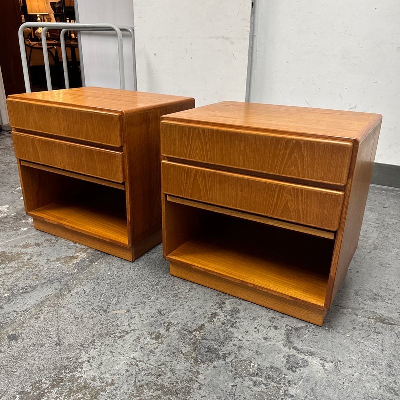 Teakwood Night Table Danish Vintage 北欧家具 1960s Vintage Danish Mid-Century Teak Nightstand – MCM-SF