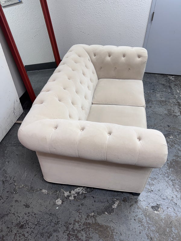 Petite Apartment Sofa/Loveseat Chesterfield Design Plus Gallery