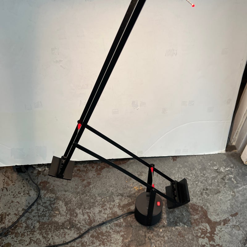 Richard Sapper for Artemide Tizio Table Lamp. Original Price 736