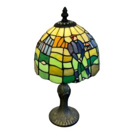 Golfer Putting Tiffany Style Table Lamp