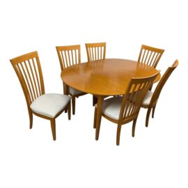 Stanley Furniture Round Extension Dining Table + Side Dining Chairs, Set