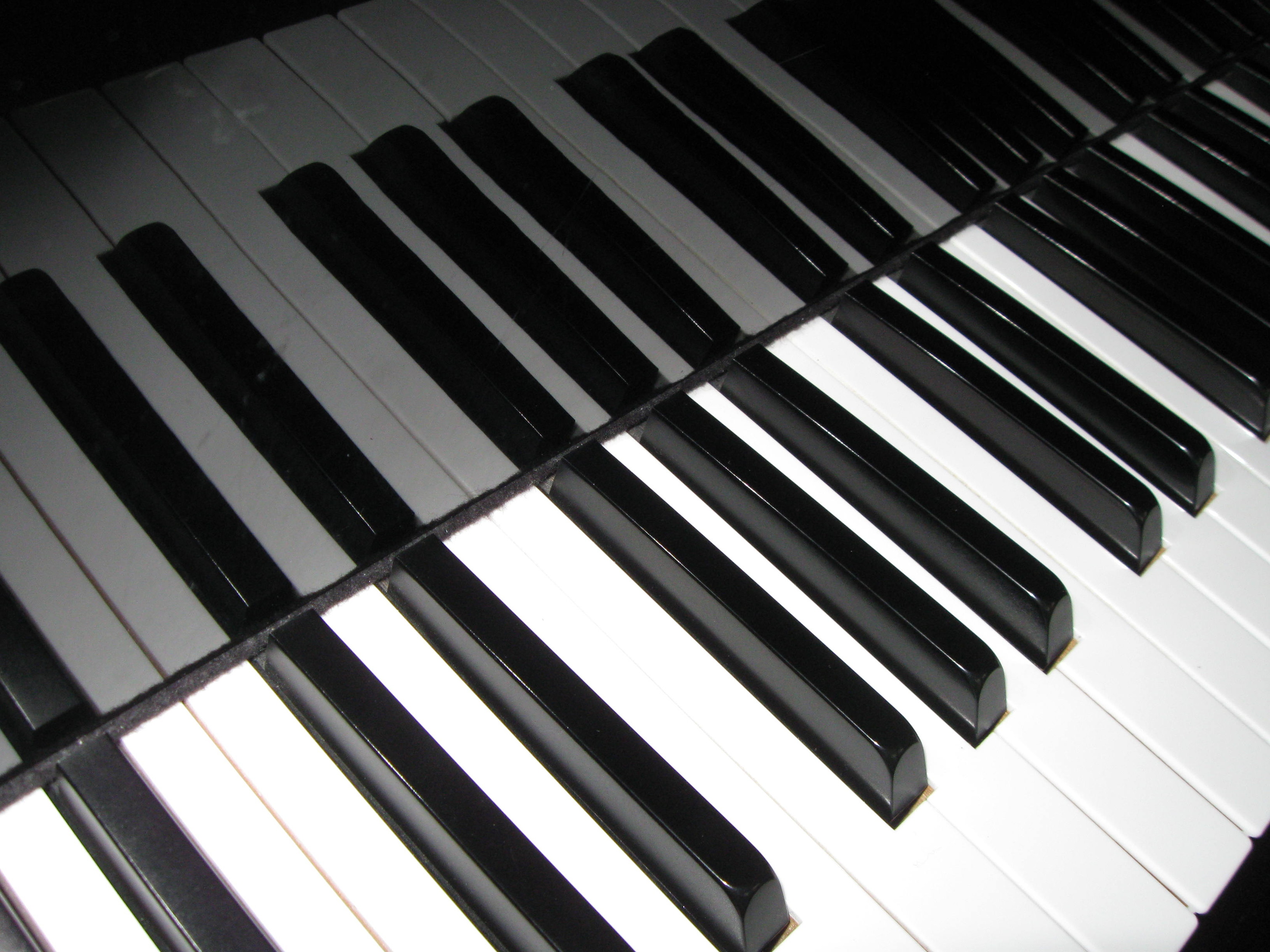 Piano keyboard