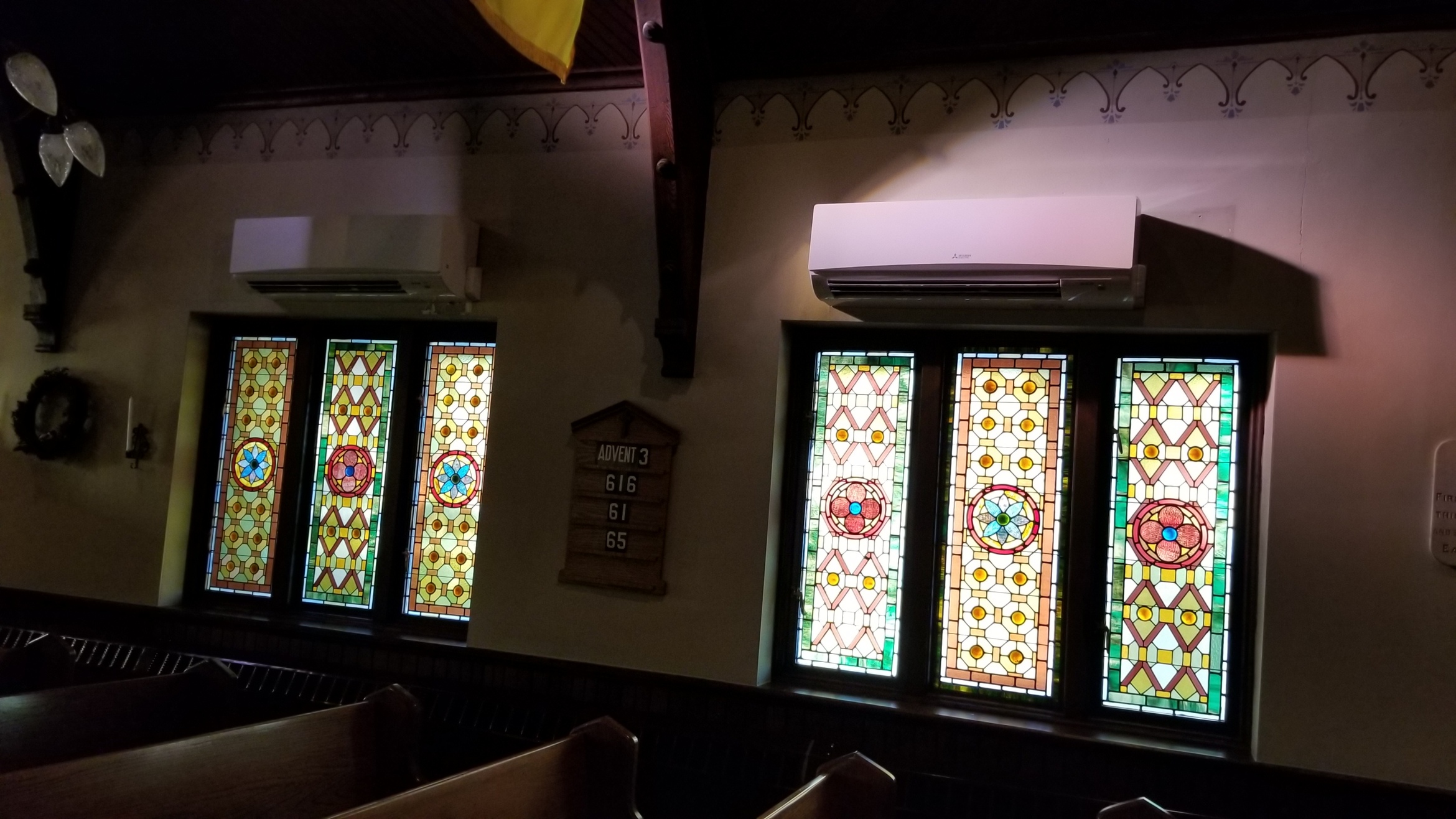 Heating and cooling units in the Nave
