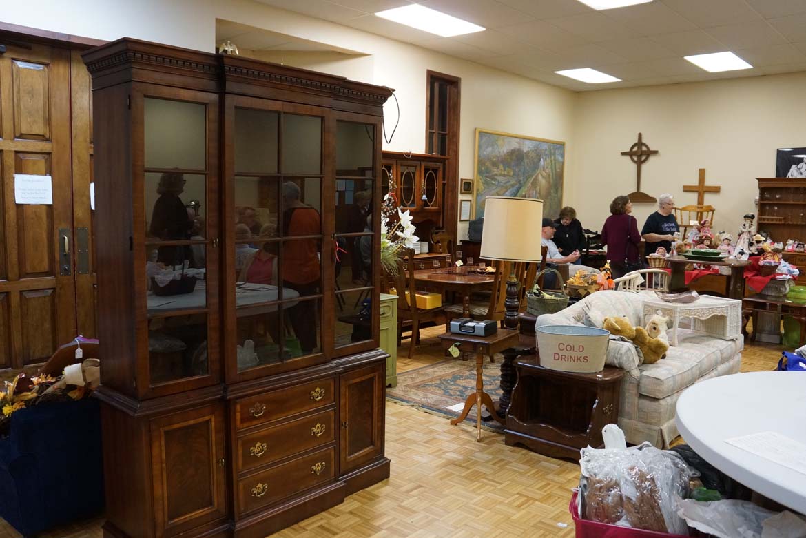 In community Service St. Simon Peter Episcopal Church