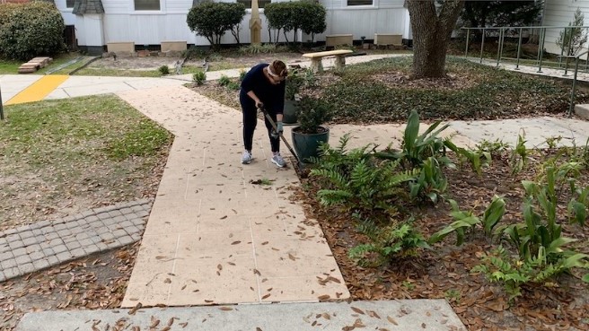Volunteer Gardener