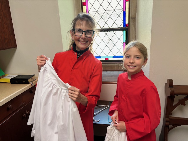 Acolytes Grace & Rose 