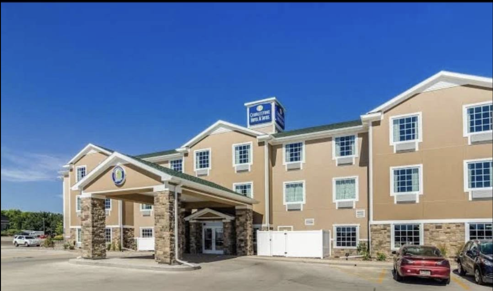 Cobblestone Hotel