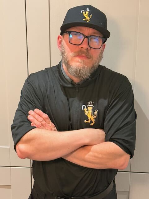 Double Zero on the Crown: Lucas to Premiere Sample Headwear at the Championship Turn