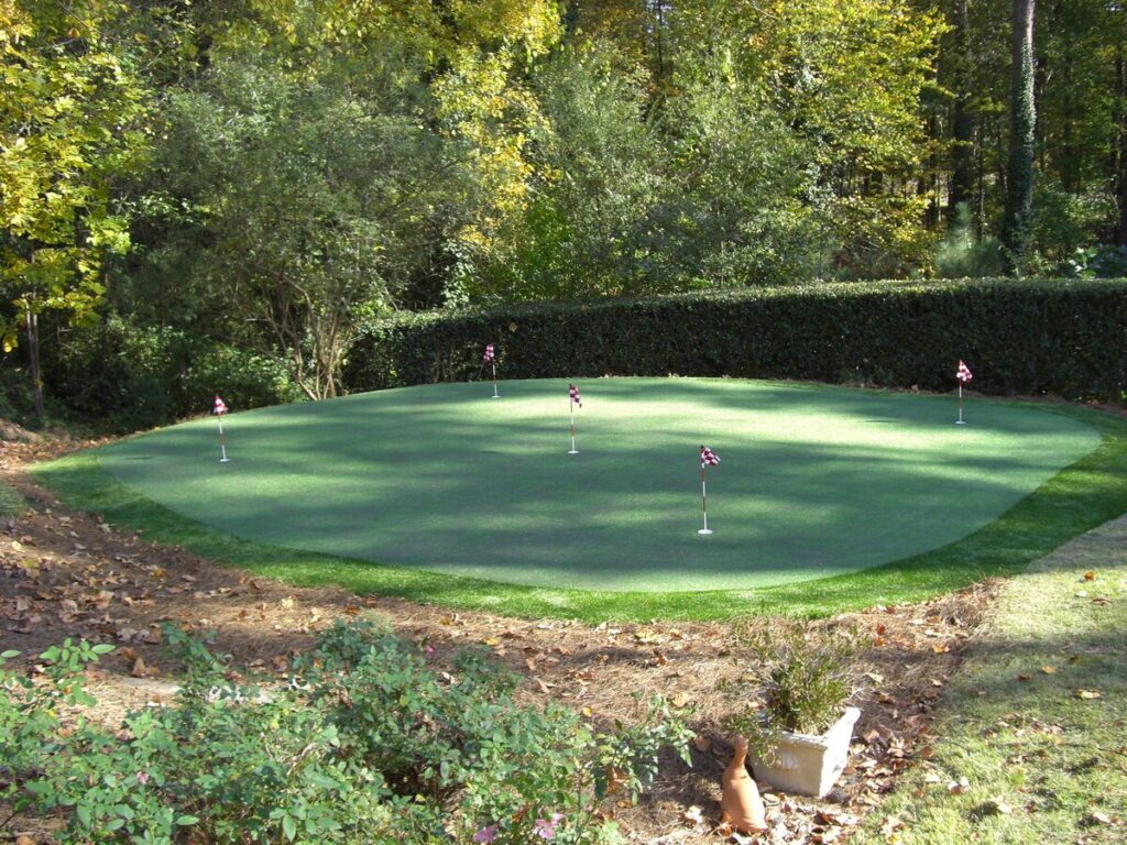Backyard Putting Green 004