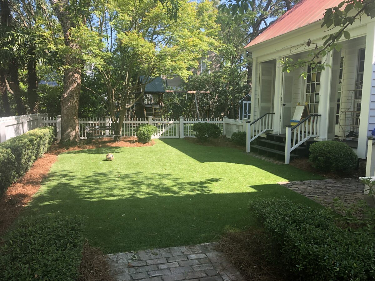 Backyard Artificial Turf Charleston Playhouse 1024x576