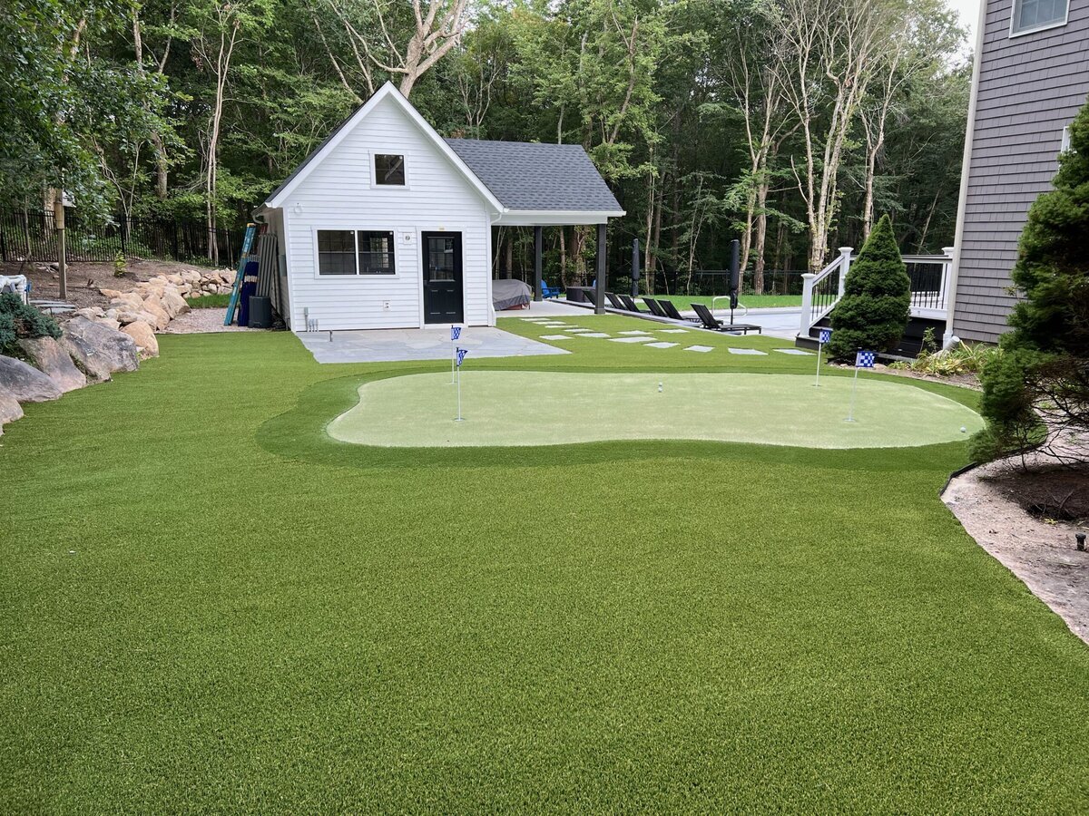 Backyard putting green Boston