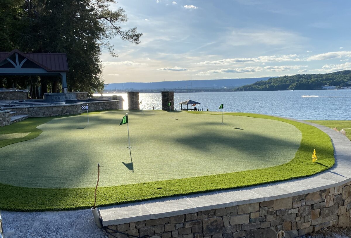 Atlanta Lake Putting Green