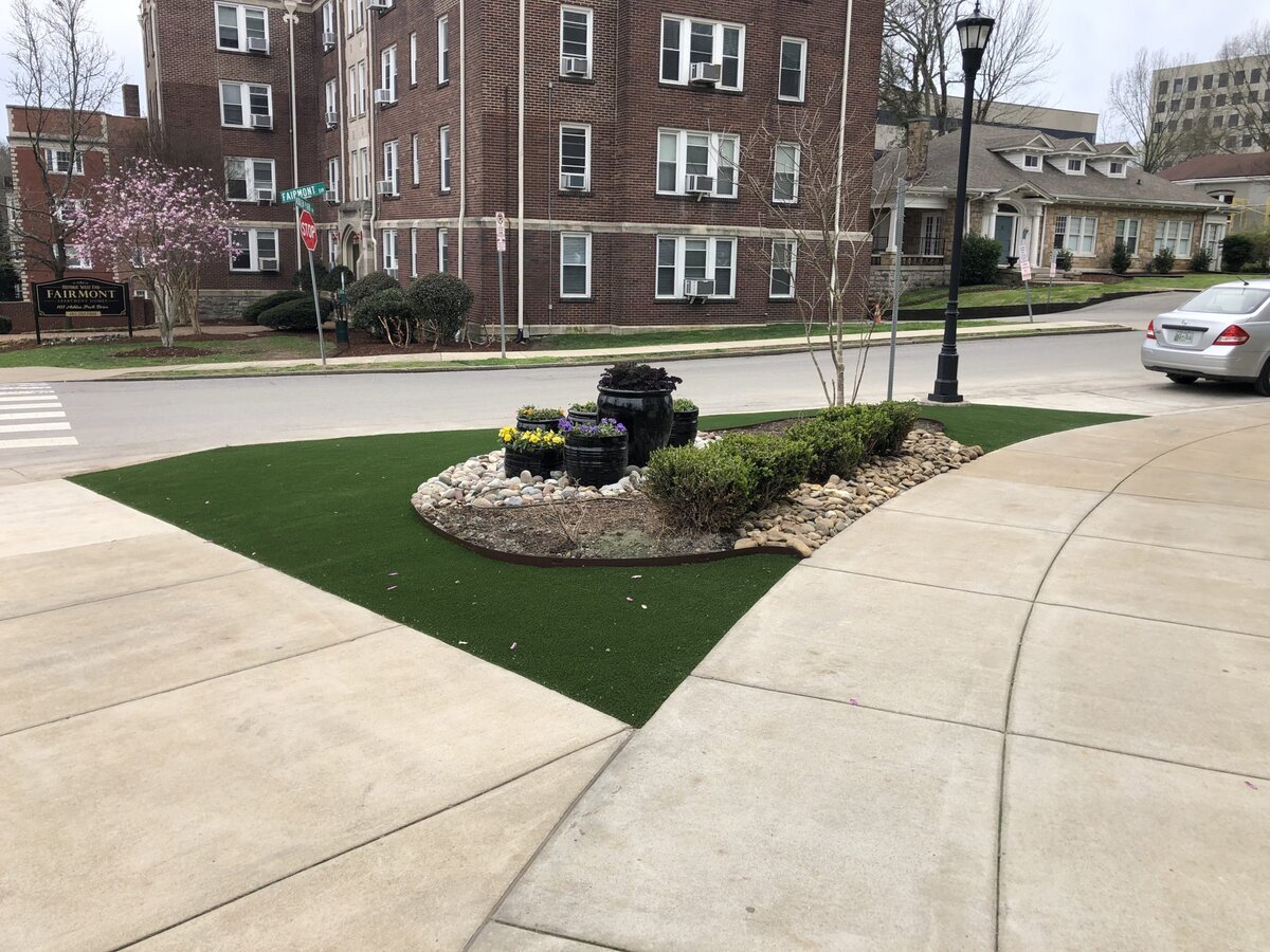 Nashville Artificial Pet Turf Two Dogs Hero Web