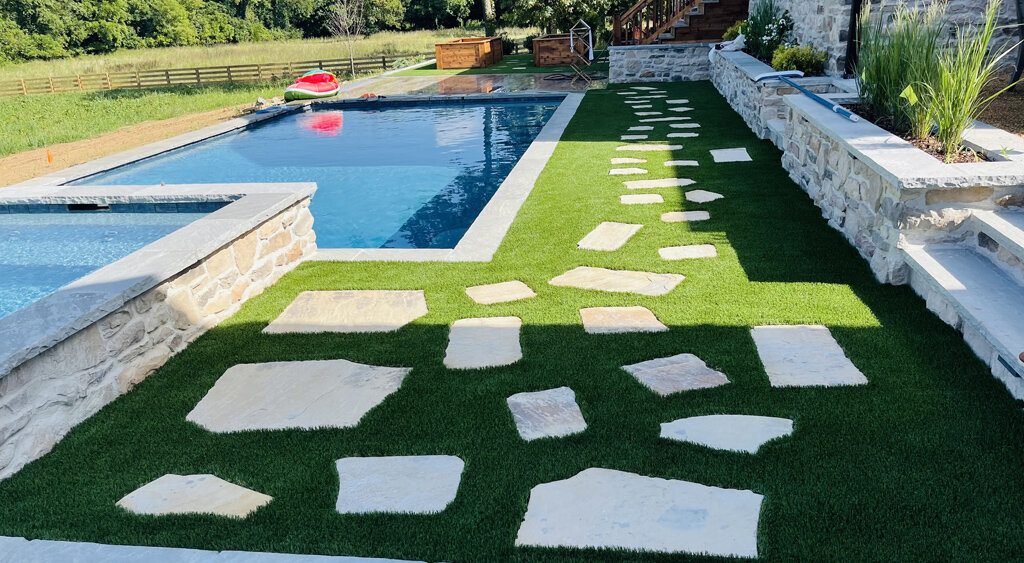 Pool With Synthetic Grass Nashville